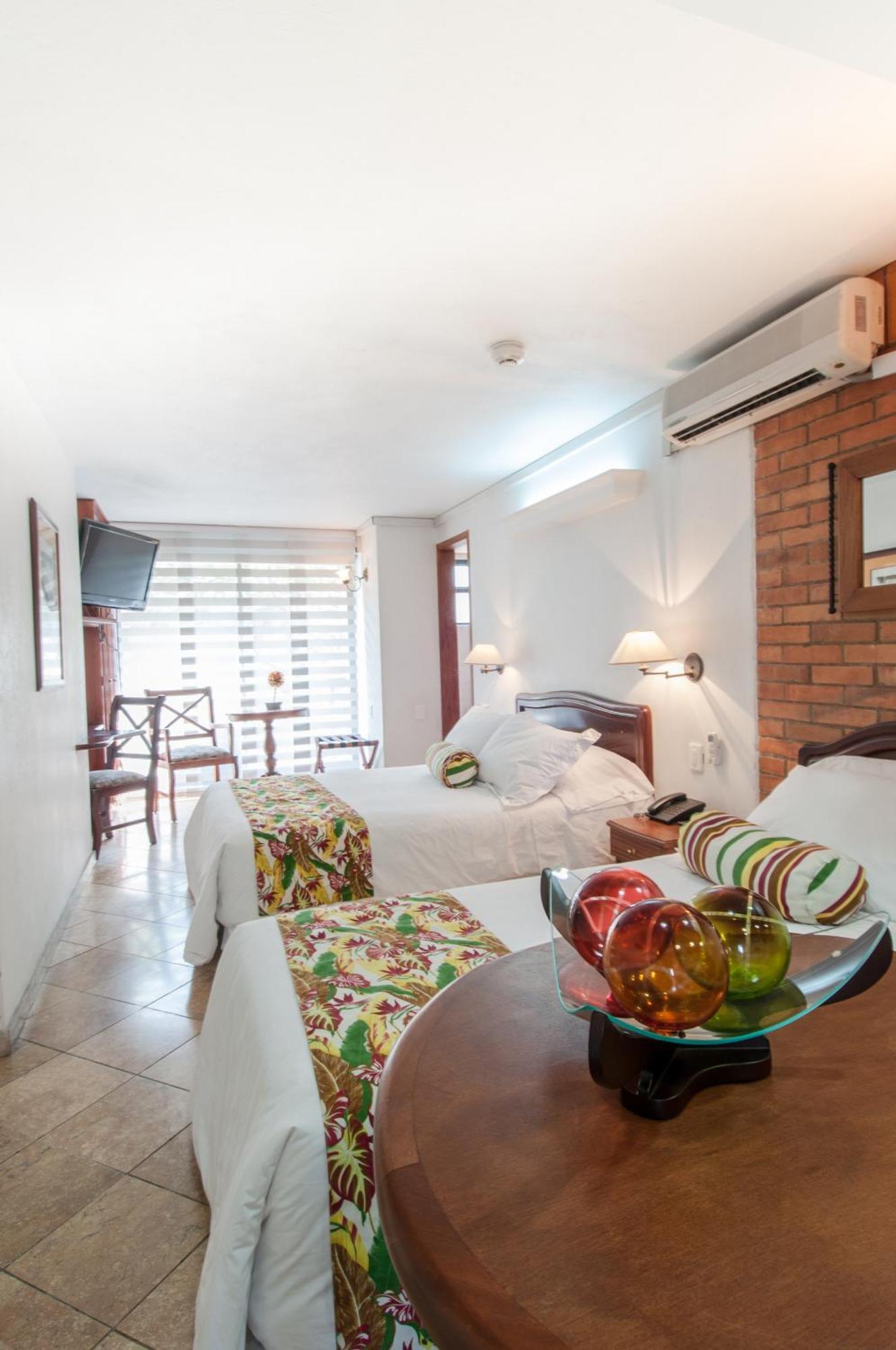 Hotel Cabo De La Vela Медельин Экстерьер фото