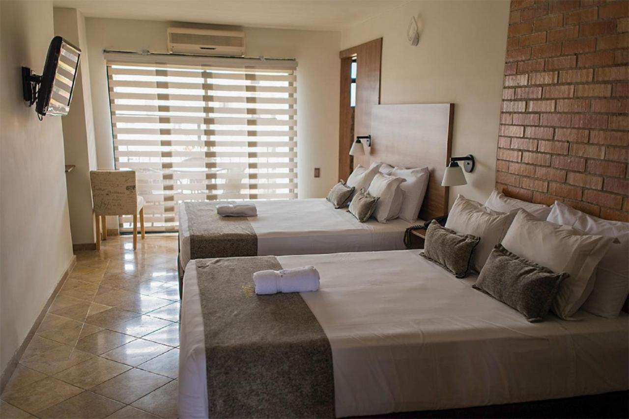 Hotel Cabo De La Vela Медельин Экстерьер фото