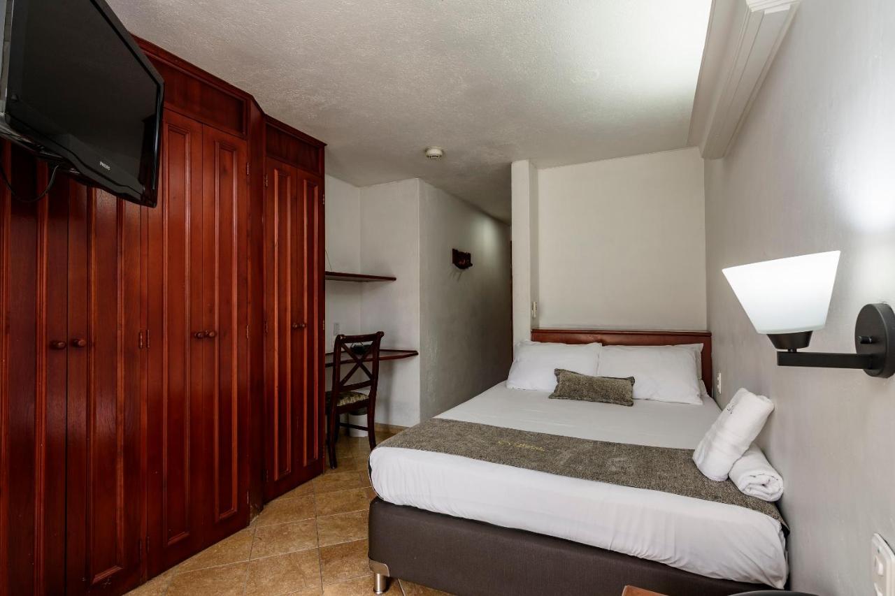 Hotel Cabo De La Vela Медельин Экстерьер фото