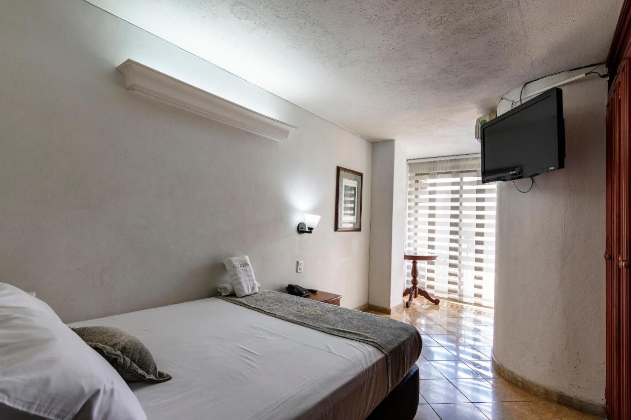 Hotel Cabo De La Vela Медельин Экстерьер фото